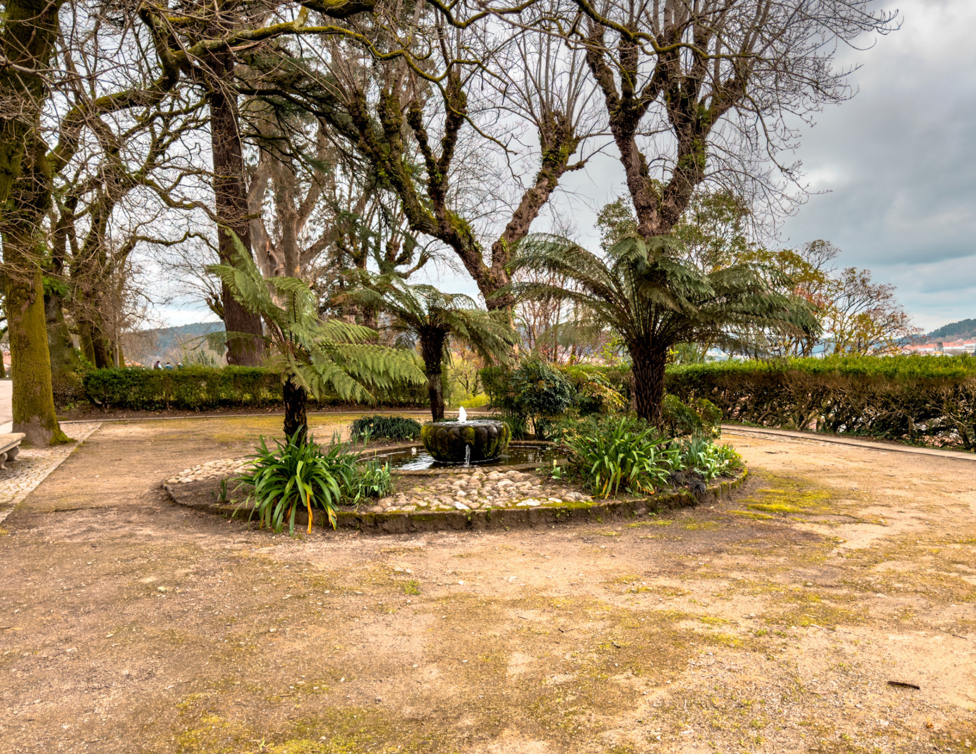Alameda Park in Santiago de Compostela (4).png